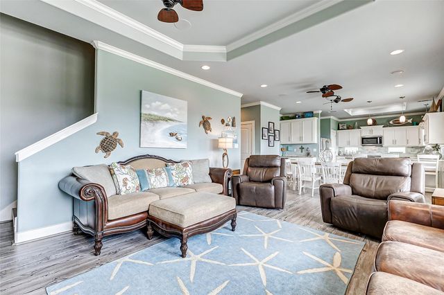 950 Seadrift Drive, Crystal Beach, TX 77650