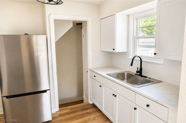 13520 Saint James Avenue, Cleveland, OH 44135