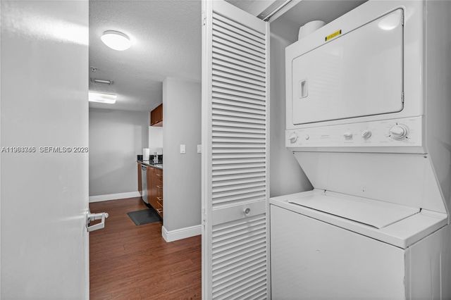 1800 N Bayshore Dr 3406, Miami, FL 33132