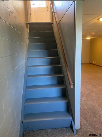 1006 N 76 Street, Omaha, NE 68114