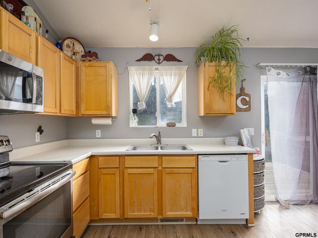 7905 Bauman Avenue, Omaha, NE 68122