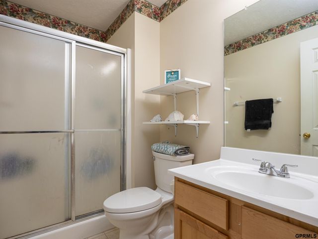 7905 Bauman Avenue, Omaha, NE 68122