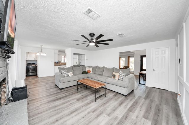 10119 Sageglow Drive, Houston, TX 77089