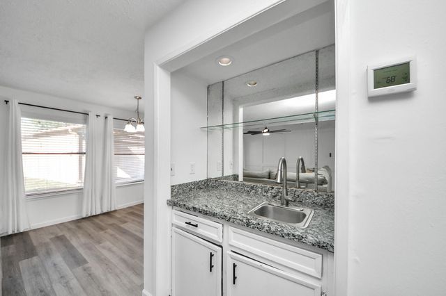 10119 Sageglow Drive, Houston, TX 77089