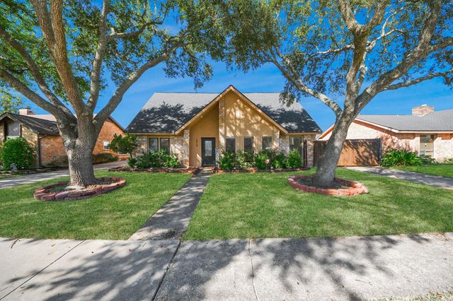 10119 Sageglow Drive, Houston, TX 77089
