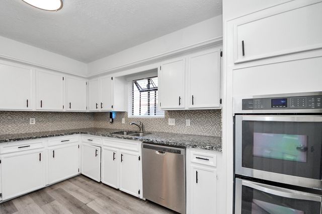 10119 Sageglow Drive, Houston, TX 77089