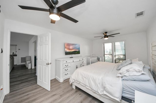 10119 Sageglow Drive, Houston, TX 77089