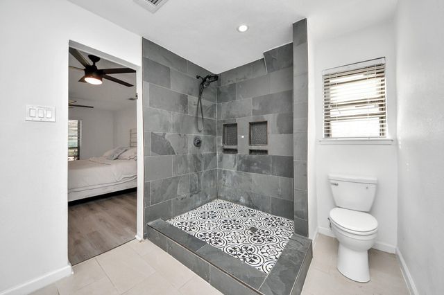 10119 Sageglow Drive, Houston, TX 77089