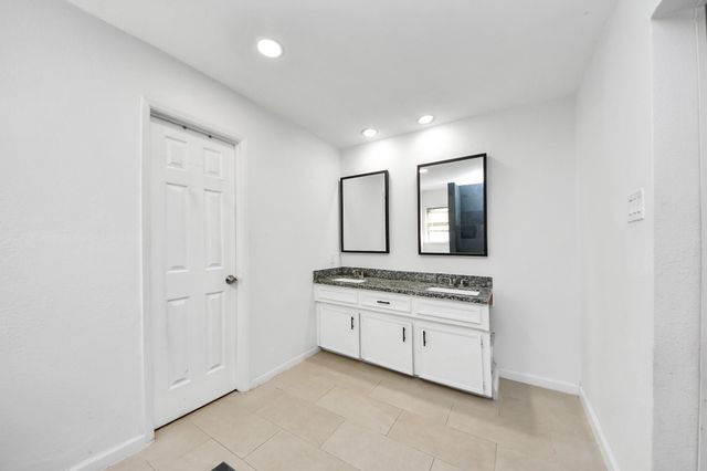 10119 Sageglow Drive, Houston, TX 77089