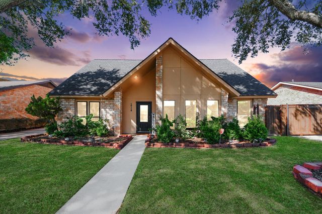 10119 Sageglow Drive, Houston, TX 77089