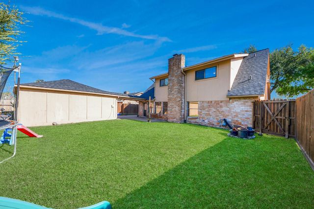 10119 Sageglow Drive, Houston, TX 77089