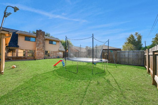 10119 Sageglow Drive, Houston, TX 77089