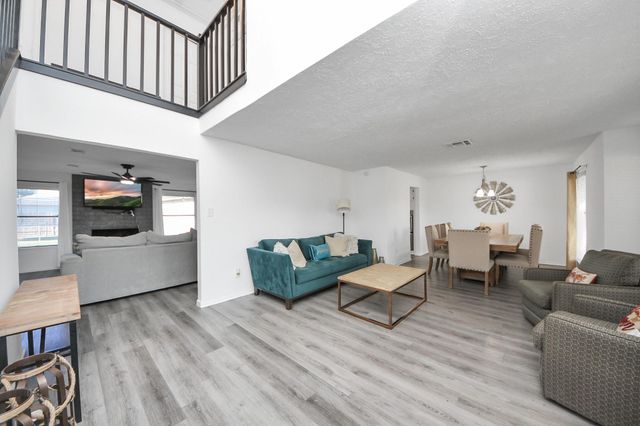 10119 Sageglow Drive, Houston, TX 77089