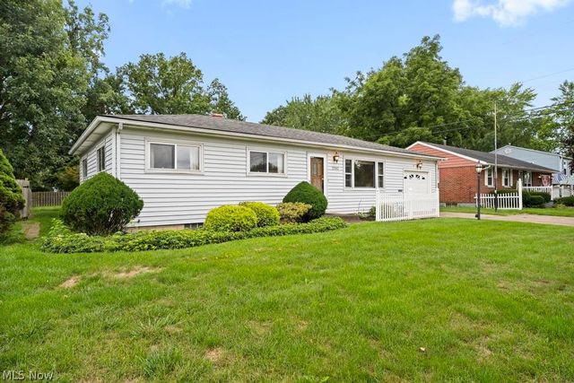 2502 Eastlawn Street, Lorain, OH 44052