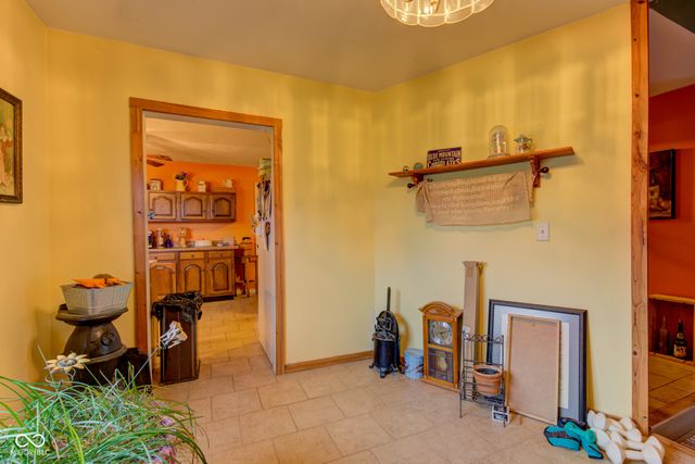 977 W 400 S, Tipton, IN 46072