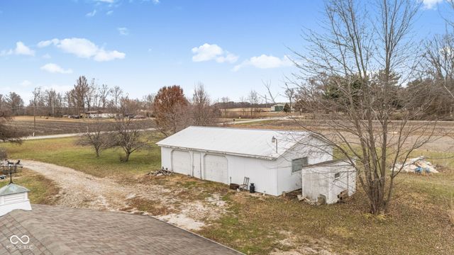 977 W 400 S, Tipton, IN 46072