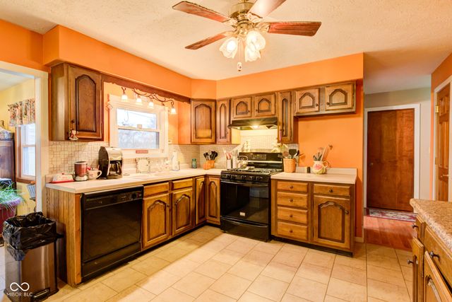 977 W 400 S, Tipton, IN 46072