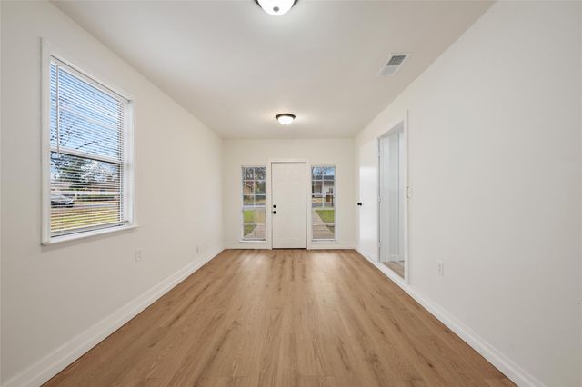 4605 Brassiewood DR, Austin, TX 78744