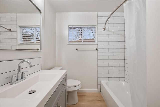 4605 Brassiewood DR, Austin, TX 78744