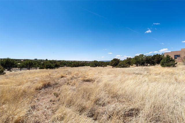 151 Graythorn Drive, Santa Fe, NM 87506