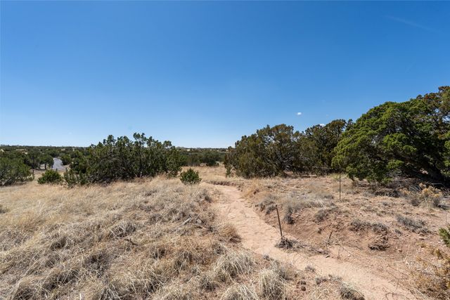 151 Graythorn Drive, Santa Fe, NM 87506