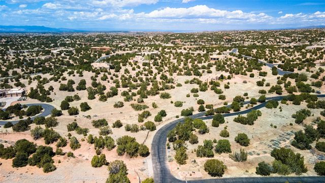 151 Graythorn Drive, Santa Fe, NM 87506