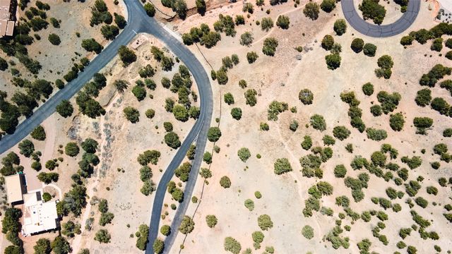 151 Graythorn Drive, Santa Fe, NM 87506