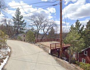 33355 Falling Leaf Dr, Green Valley Lake, CA 92341