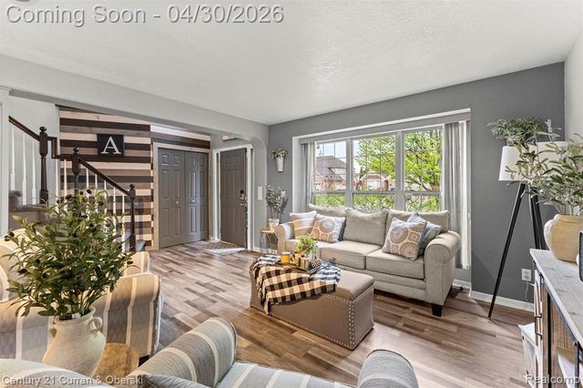 15225 Heatherwood, Southgate, MI 48195