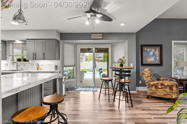 15225 Heatherwood, Southgate, MI 48195