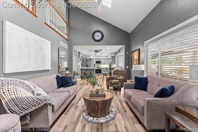 15225 Heatherwood, Southgate, MI 48195
