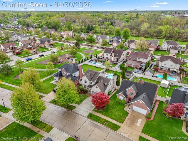 15225 Heatherwood, Southgate, MI 48195