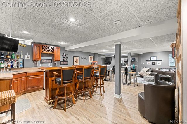 15225 Heatherwood, Southgate, MI 48195