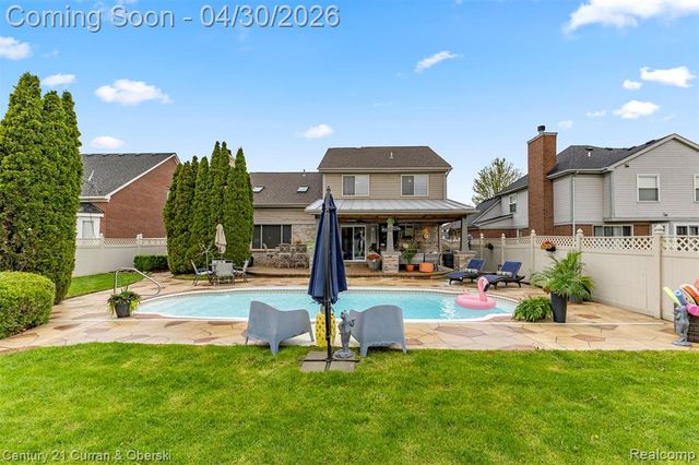 15225 Heatherwood, Southgate, MI 48195
