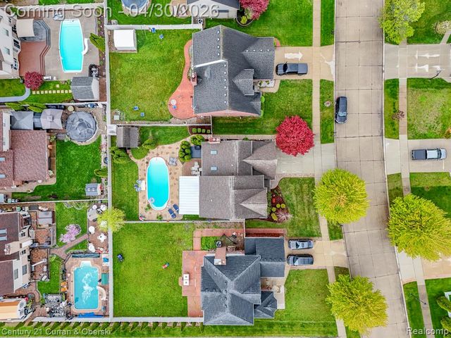 15225 Heatherwood, Southgate, MI 48195