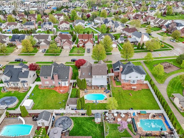 15225 Heatherwood, Southgate, MI 48195