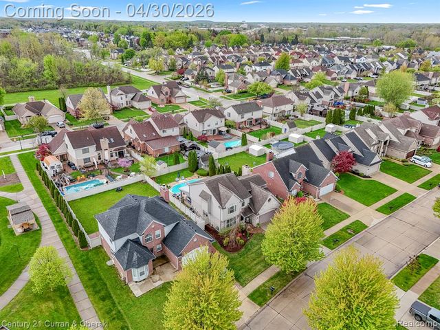 15225 Heatherwood, Southgate, MI 48195