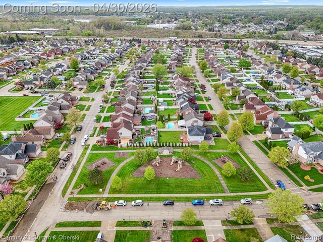 15225 Heatherwood, Southgate, MI 48195