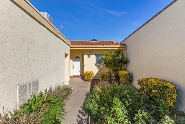 17407 Port Marnock Dr, Poway, CA 92064