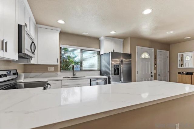 17407 Port Marnock Dr, Poway, CA 92064