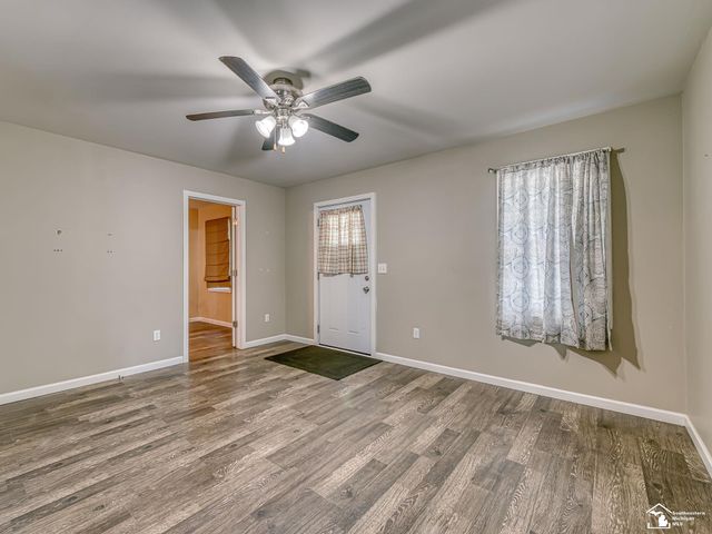 13023 S Dixie Highway, La Salle, MI 48145