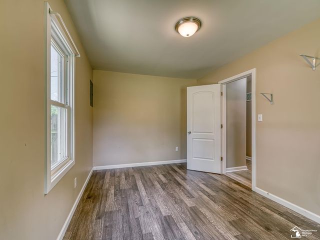 13023 S Dixie Highway, La Salle, MI 48145