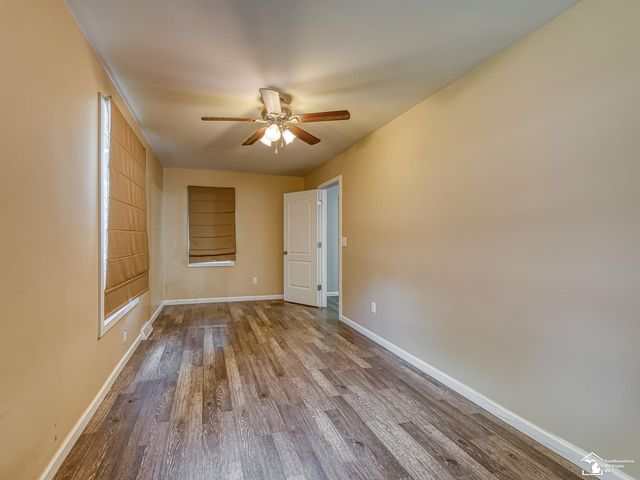 13023 S Dixie Highway, La Salle, MI 48145
