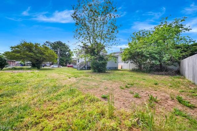 2214 Deep Creek BLVD, Portsmouth, VA 23704