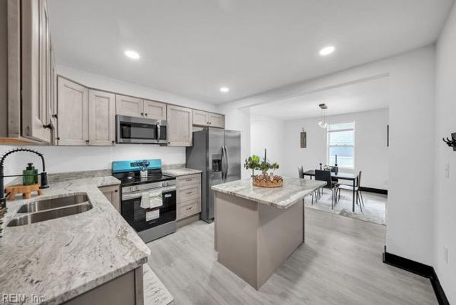 2214 Deep Creek BLVD, Portsmouth, VA 23704