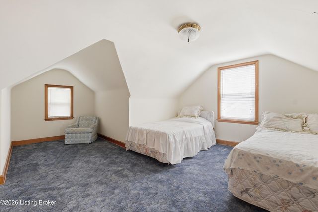 5262 Southern Pkwy, Louisville, KY 40214