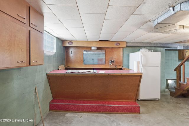 5262 Southern Pkwy, Louisville, KY 40214