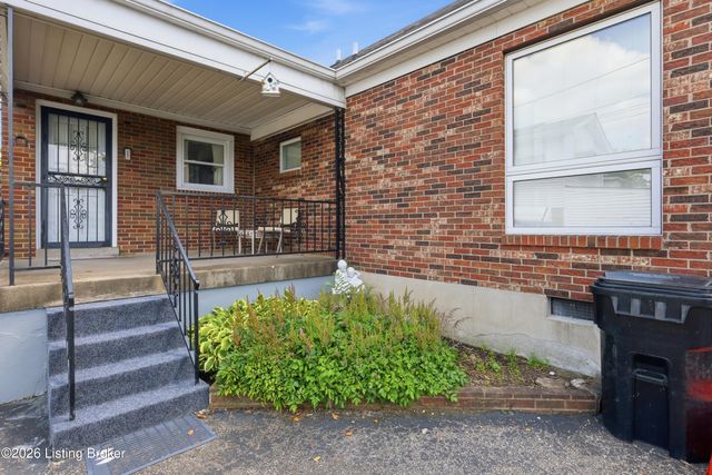 5262 Southern Pkwy, Louisville, KY 40214