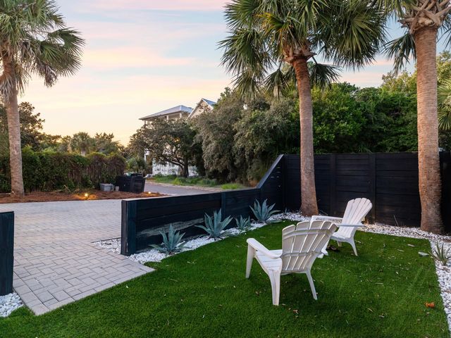 38 Barracuda St, Santa Rosa Beach, FL 32459
