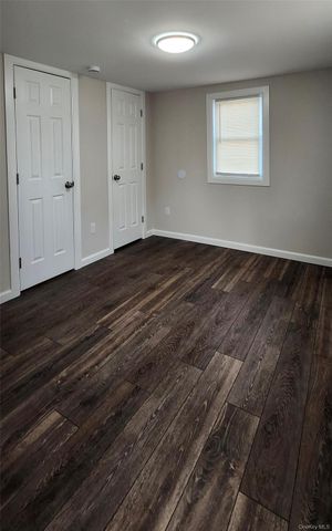 86 Lincoln Avenue, Holbrook, NY 11741